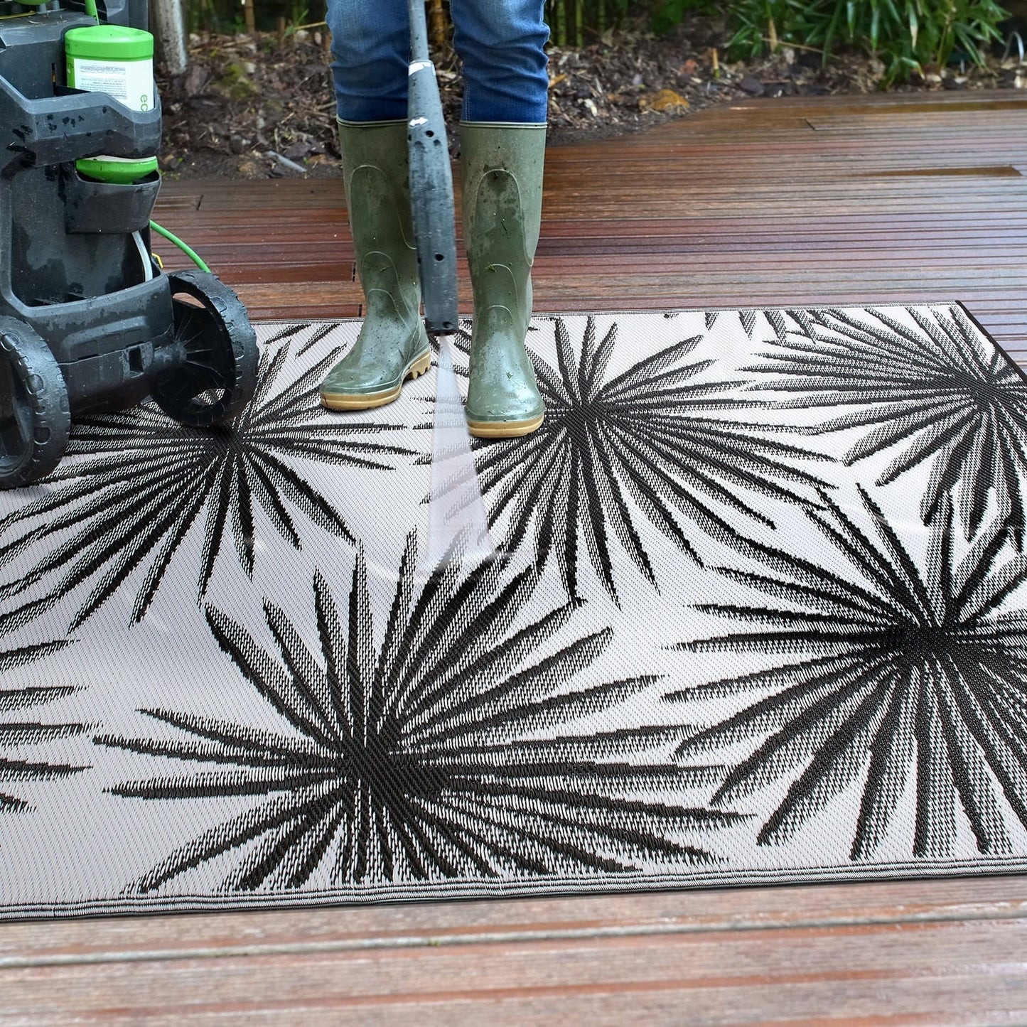Tapis d'extérieur réversibles en plastique recyclé à motif floral tropical de la World Rug Gallery
