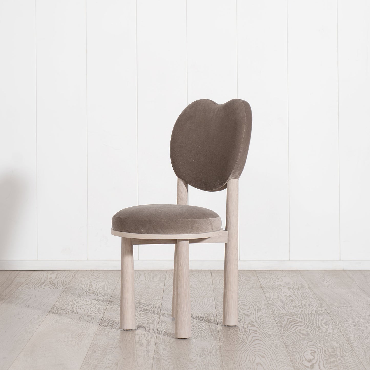 Chaise de salle à manger violette