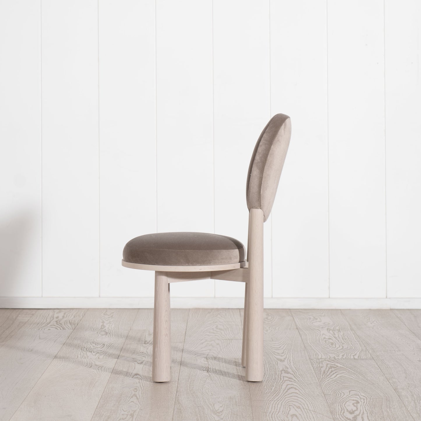 Chaise de salle à manger violette