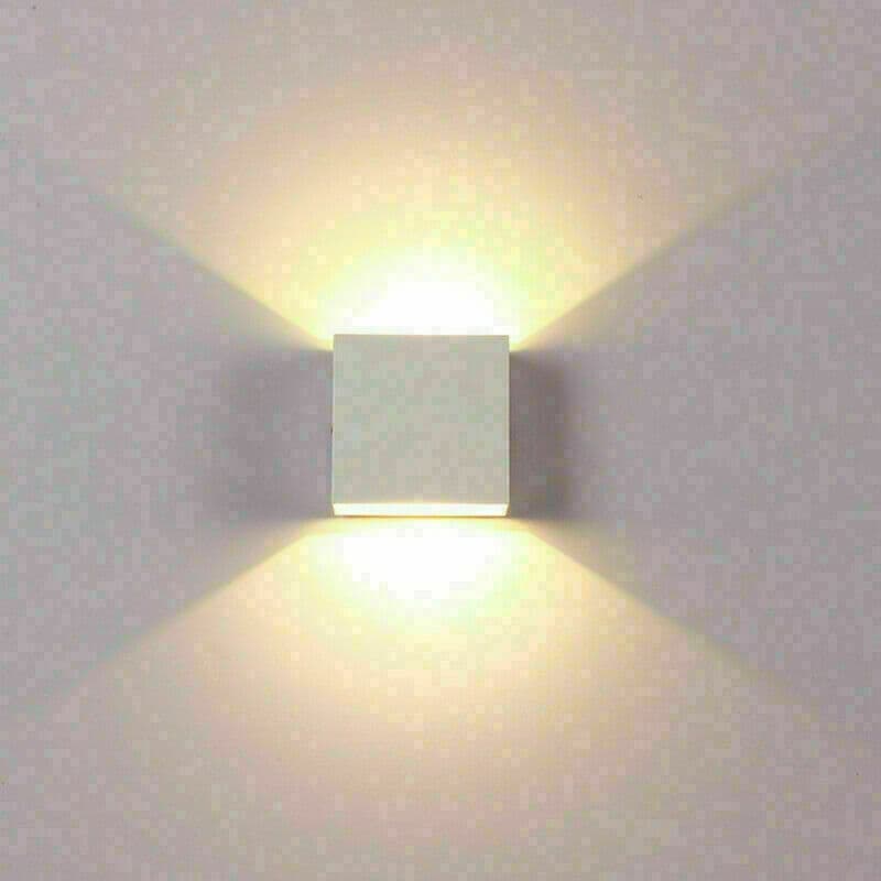 1 applique murale LED cube haut/bas