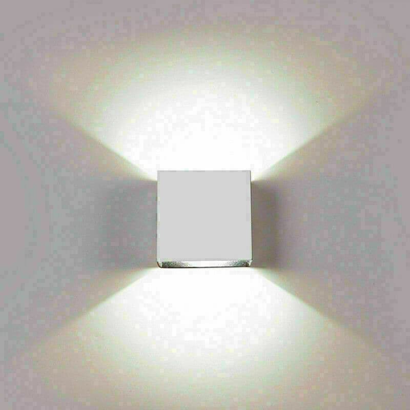 1 applique murale LED cube haut/bas