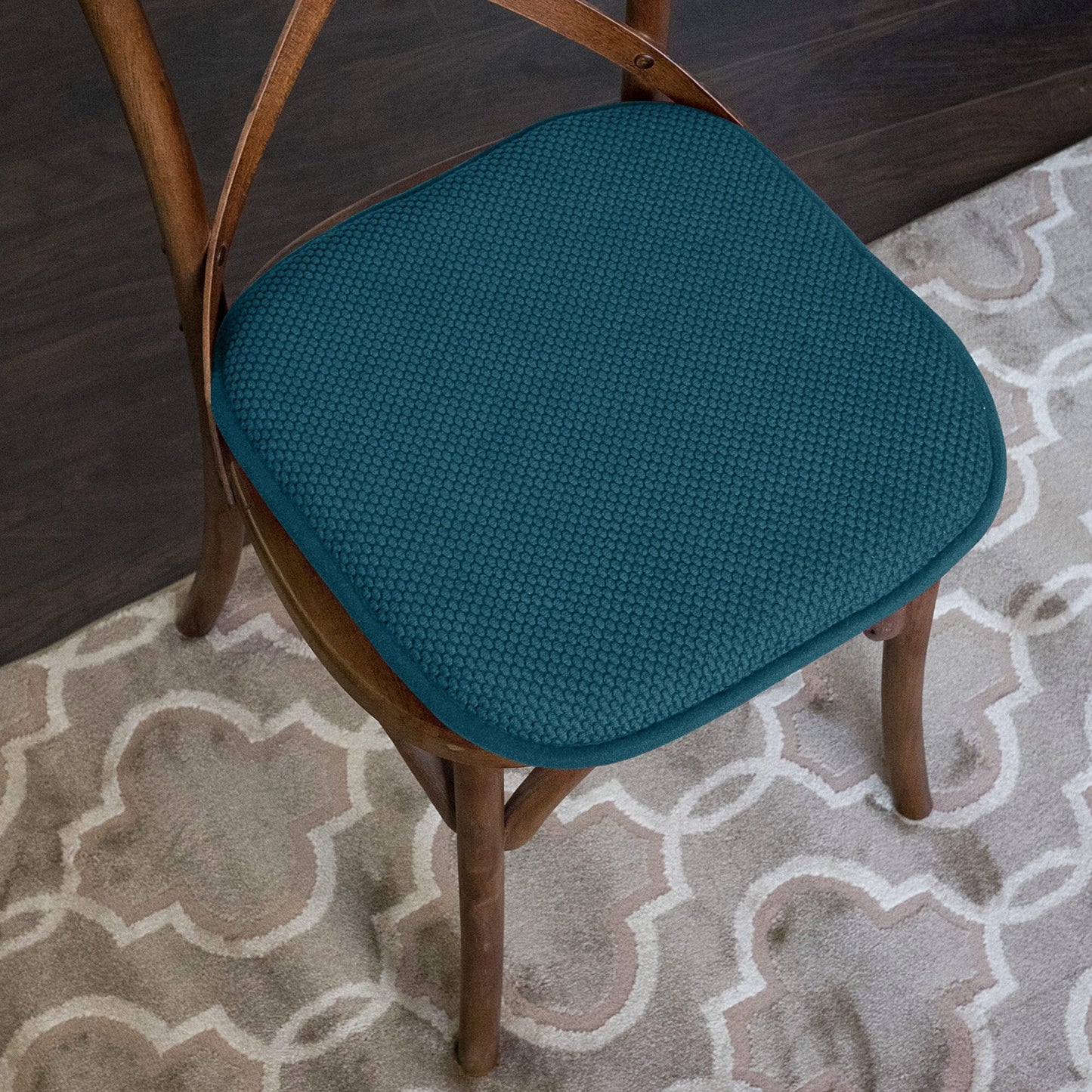 Coussins de siège carrés antidérapants en mousse à mémoire de forme de 16 po (2 ou 4) - 16 x 16
