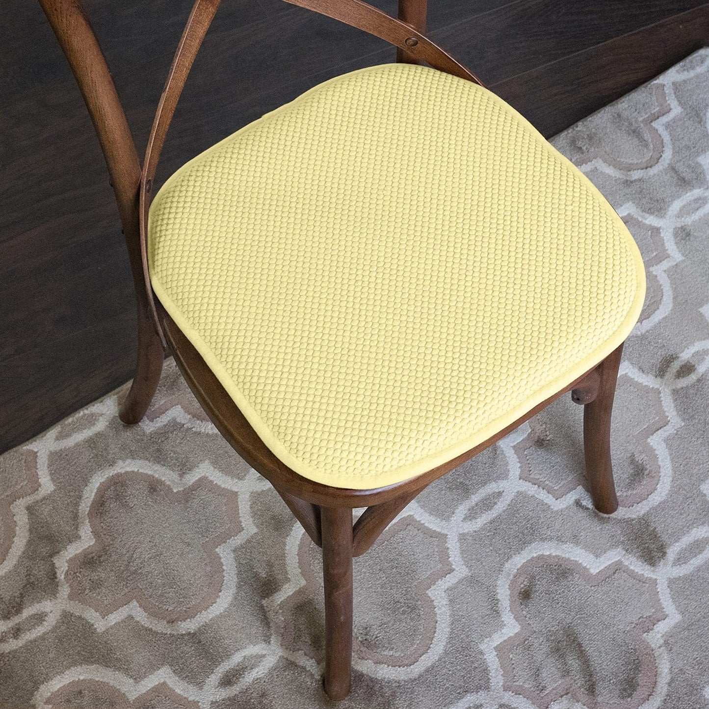 Coussins de siège carrés antidérapants en mousse à mémoire de forme de 16 po (2 ou 4) - 16 x 16