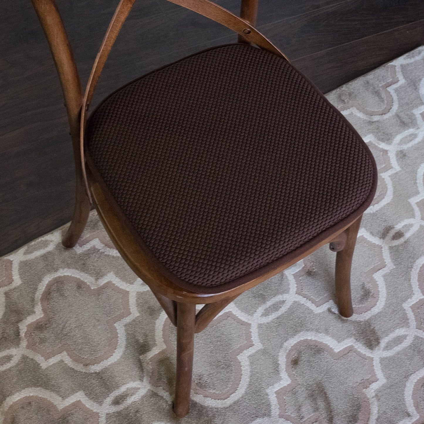 Coussins de siège carrés antidérapants en mousse à mémoire de forme de 16 po (2 ou 4) - 16 x 16