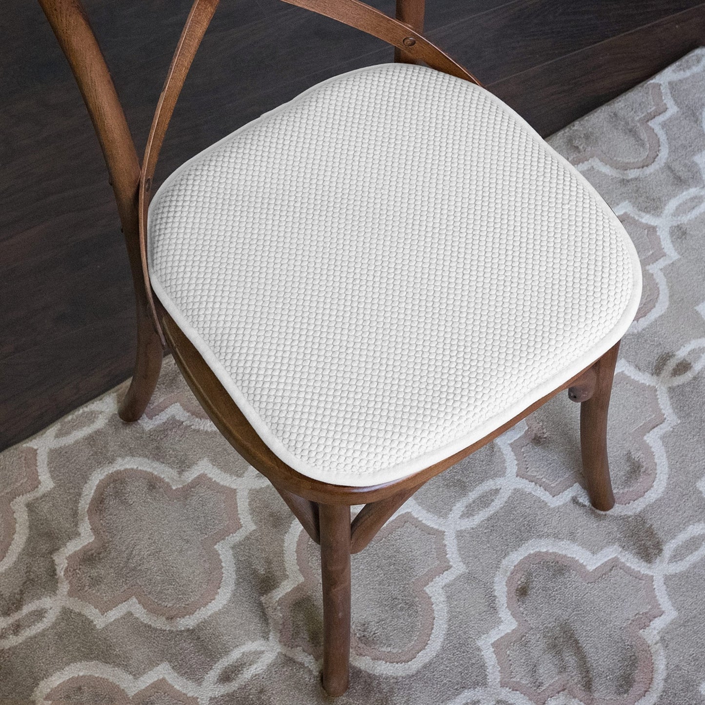 Coussins de siège carrés antidérapants en mousse à mémoire de forme de 16 po (2 ou 4) - 16 x 16