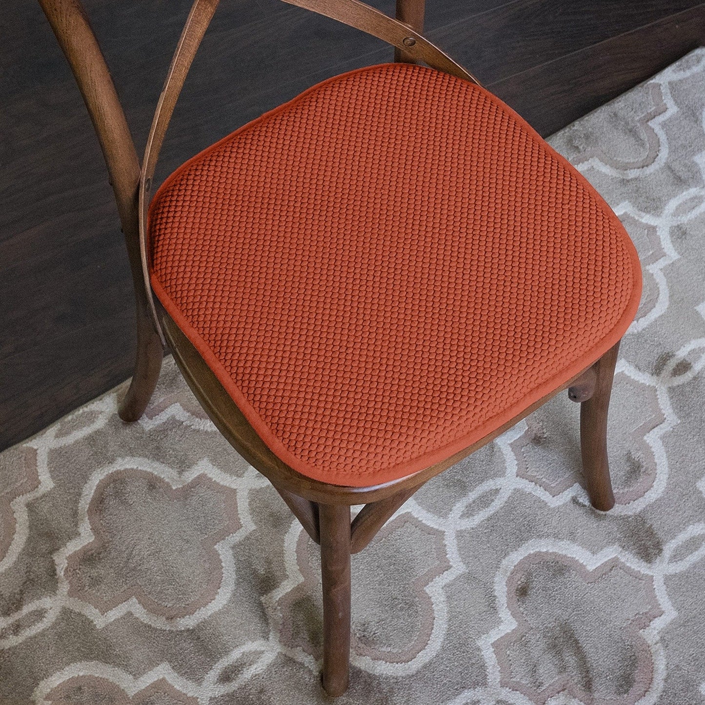 Coussins de siège carrés antidérapants en mousse à mémoire de forme de 16 po (2 ou 4) - 16 x 16