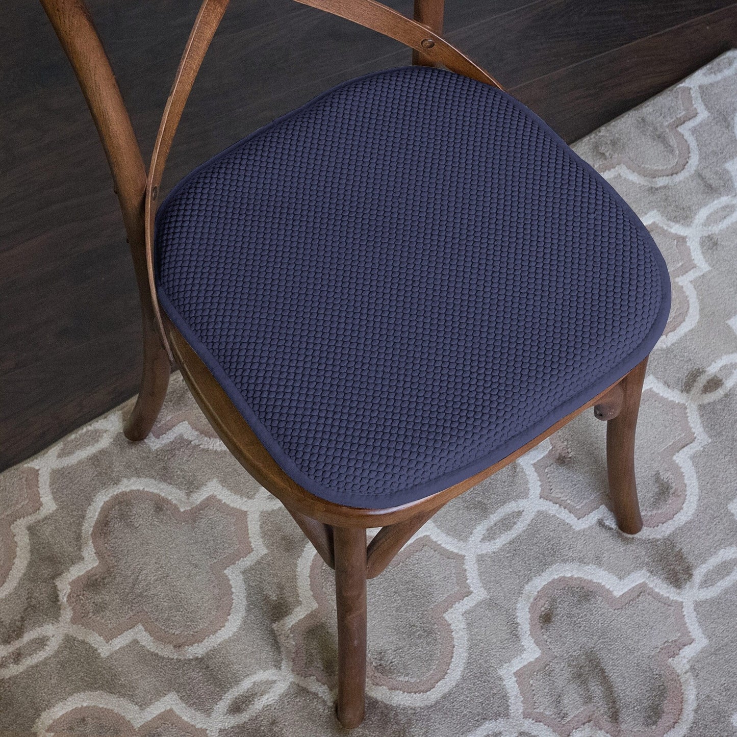 Coussins de siège carrés antidérapants en mousse à mémoire de forme de 16 po (2 ou 4) - 16 x 16