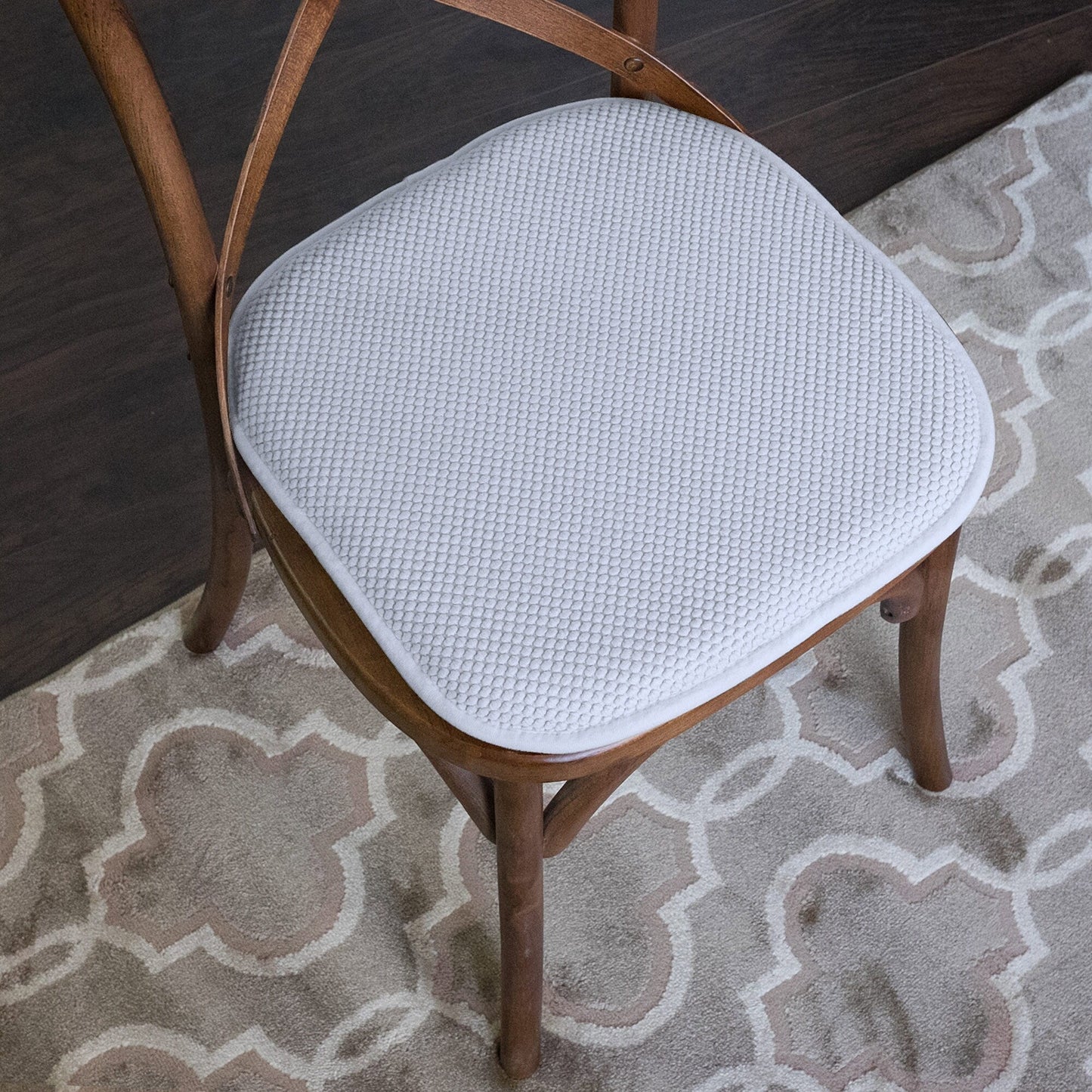 Coussins de siège carrés antidérapants en mousse à mémoire de forme de 16 po (2 ou 4) - 16 x 16