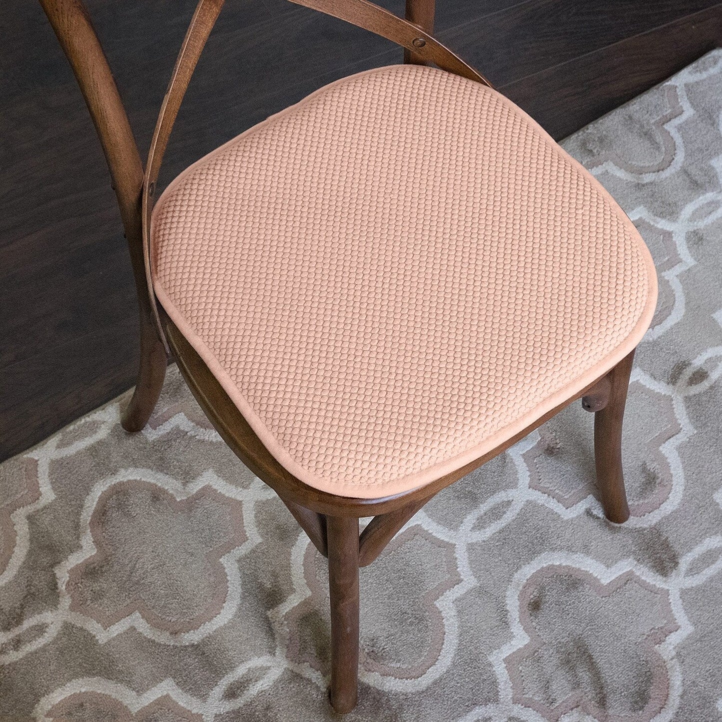 Coussins de siège carrés antidérapants en mousse à mémoire de forme de 16 po (2 ou 4) - 16 x 16