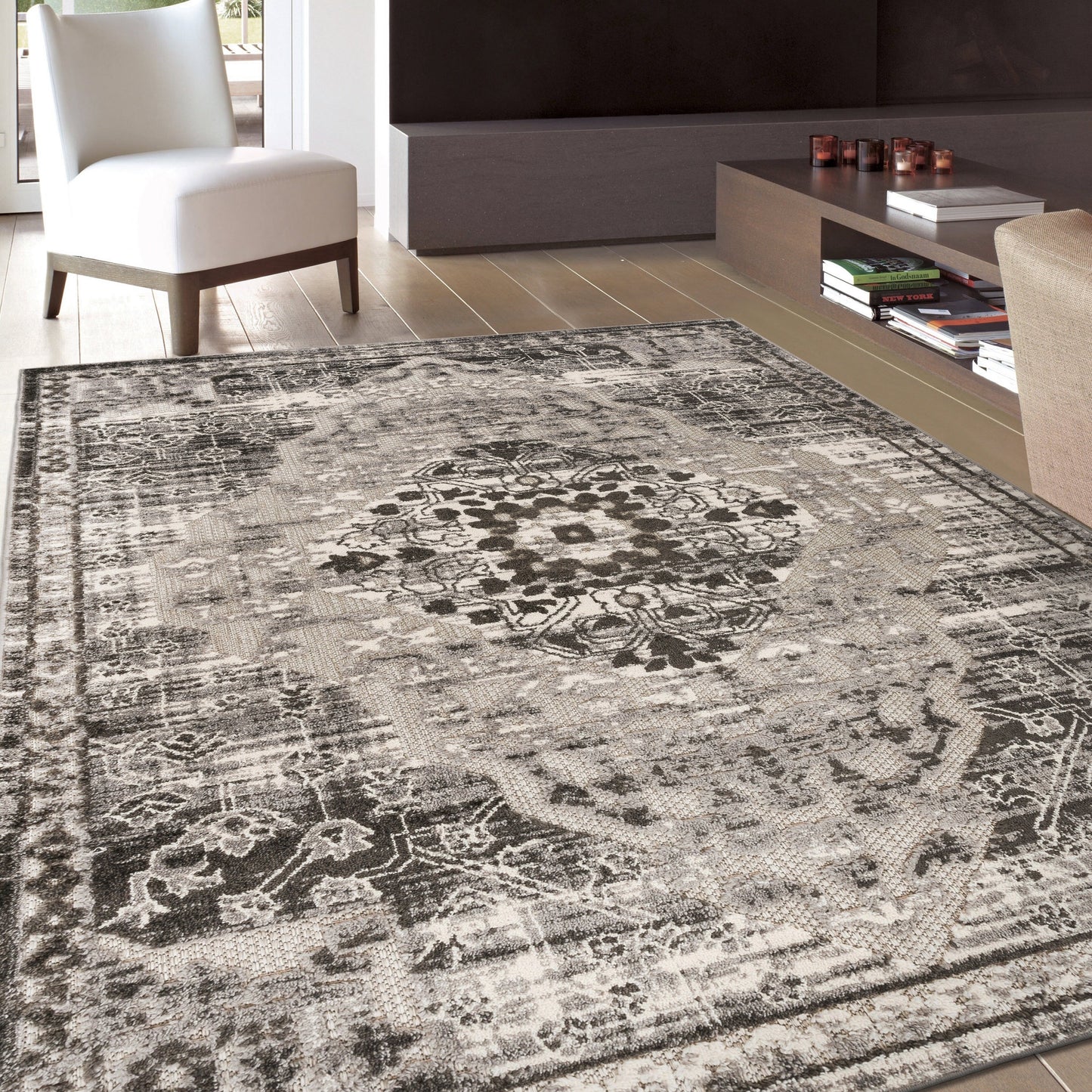 World Rug Gallery Distressed Traditional Indoor/Outdoor Area Rug