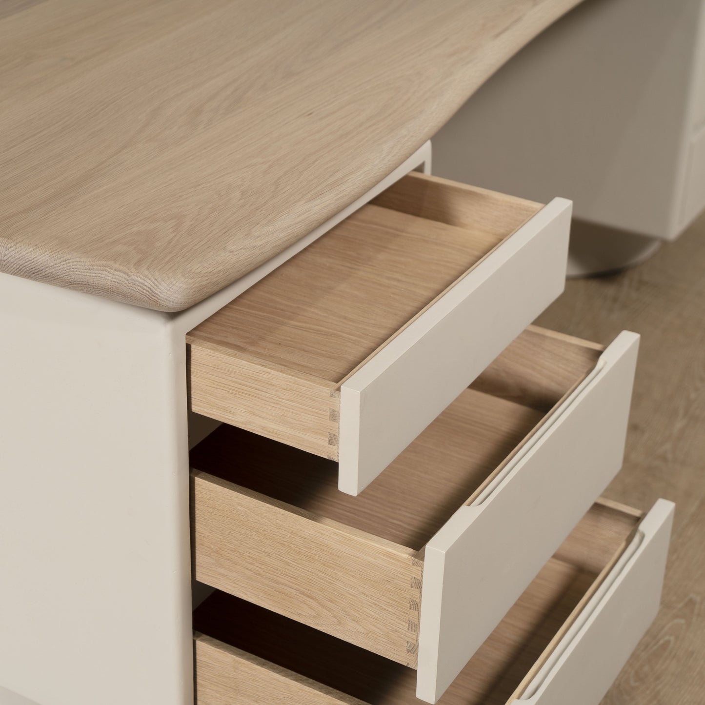 Bureau Edward