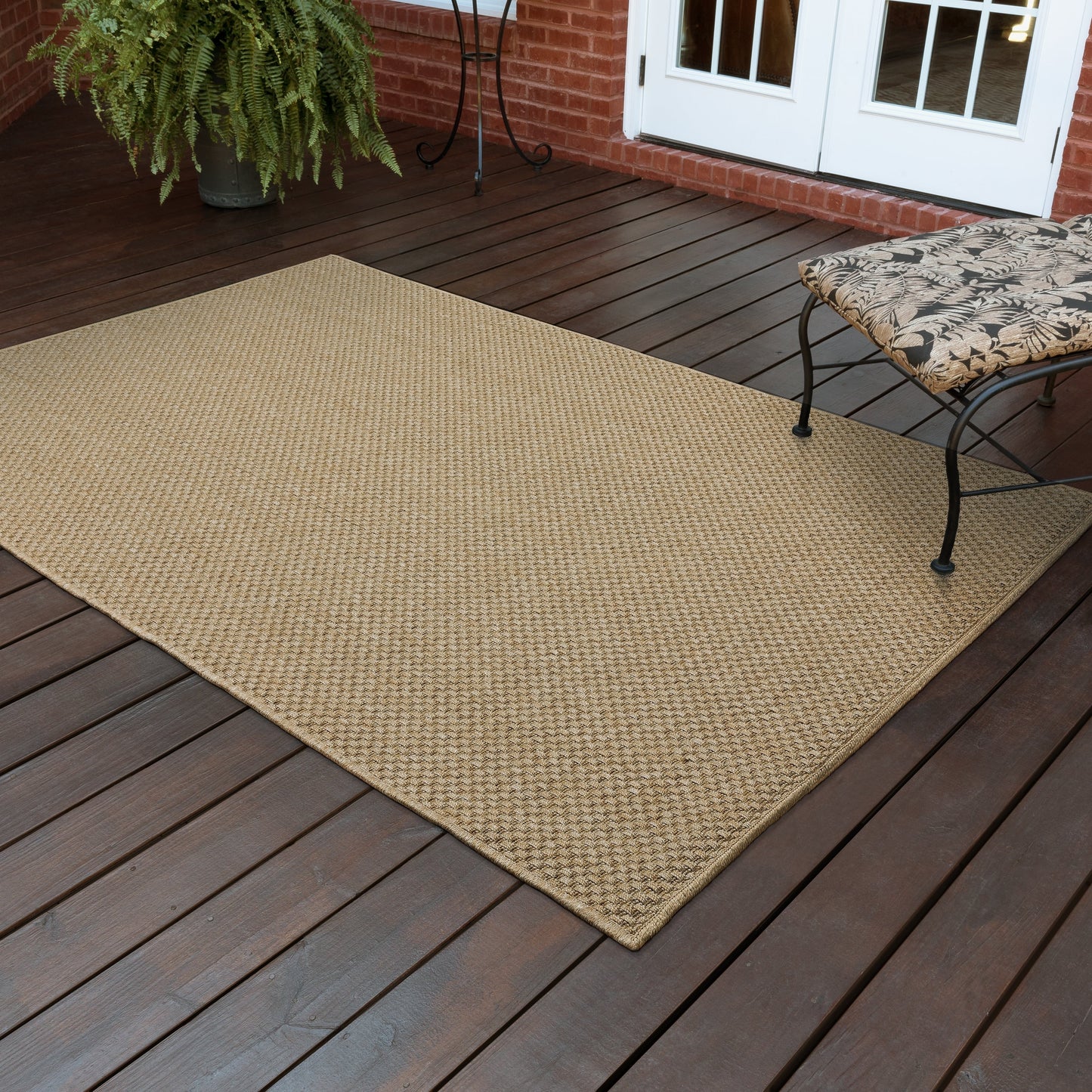 Tapis d'intérieur et d'extérieur en tissage panier ton sur ton Vista Home Kauai.