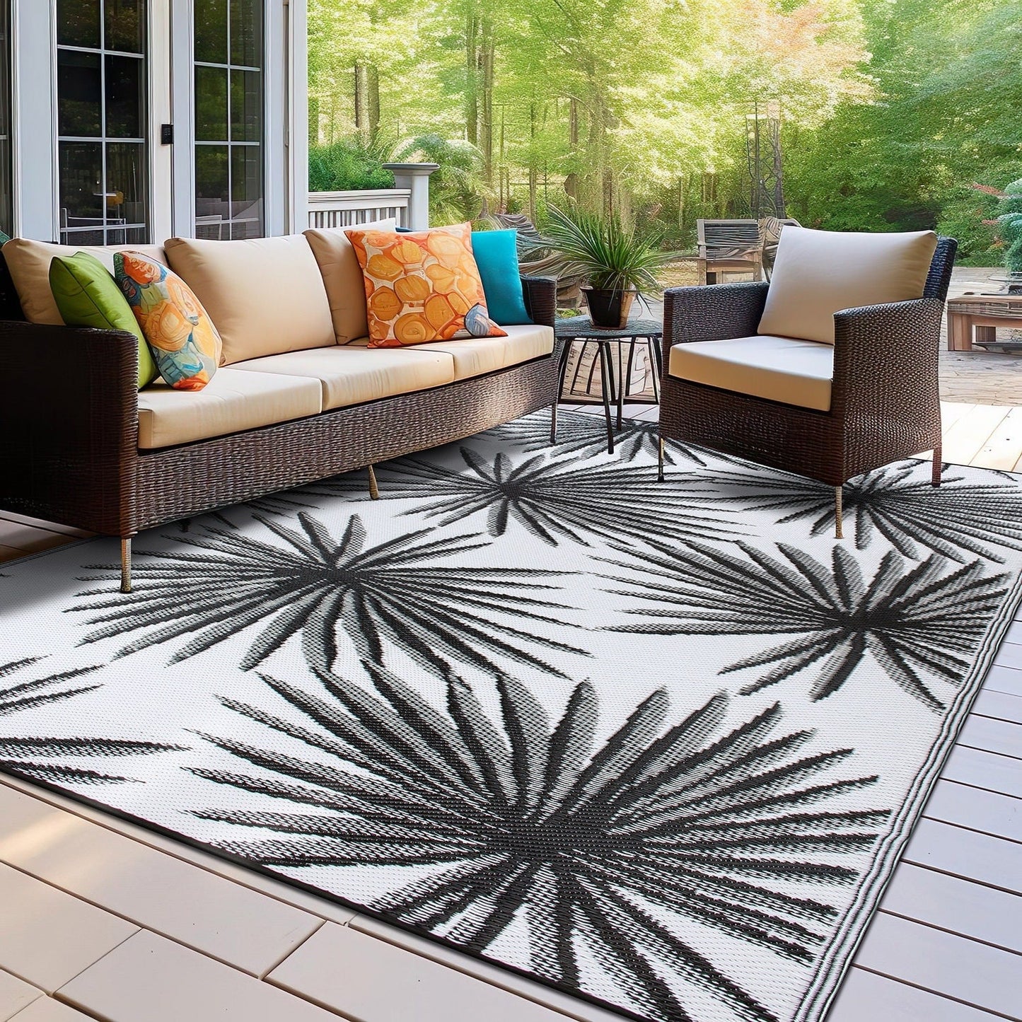 Tapis d'extérieur réversibles en plastique recyclé à motif floral tropical de la World Rug Gallery