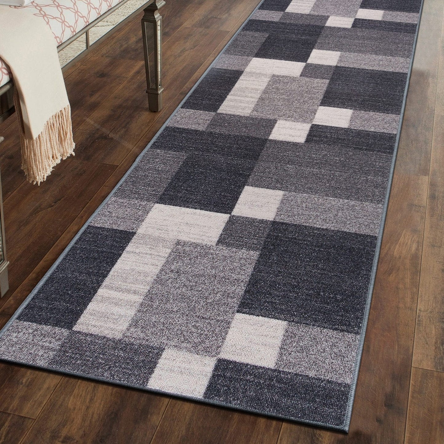 Tapis antidérapant au design moderne de boîtes de la World Rug Gallery