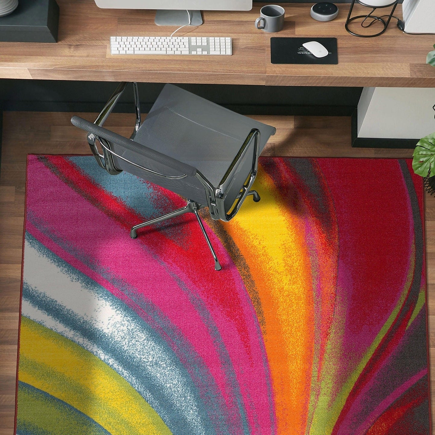Tapis antidérapant multicolore à vagues contemporaines et modernes de la World Rug Gallery