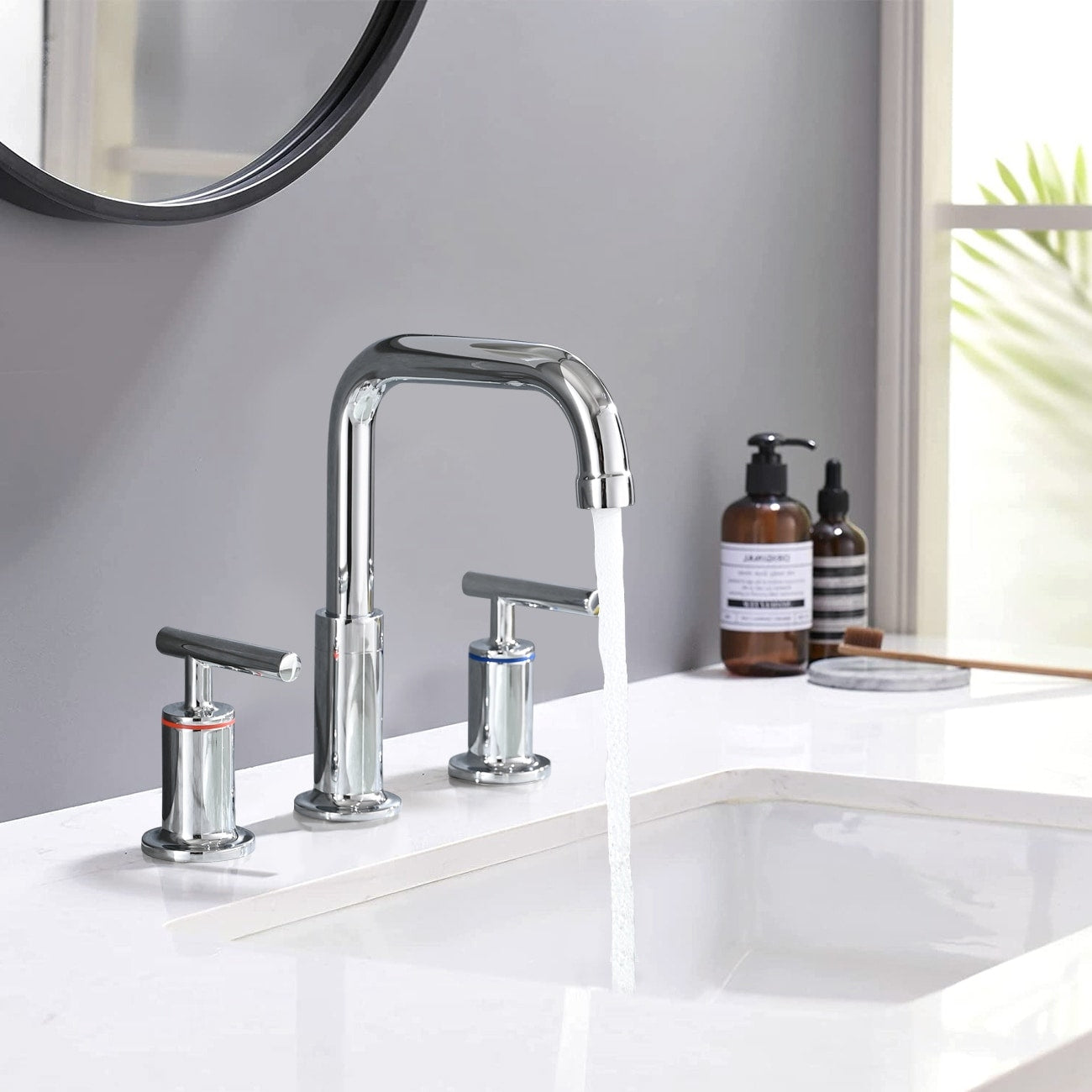 Robinet de lavabo de salle de bain de luxe Yasinu de 8 pouces avec bonde escamotable