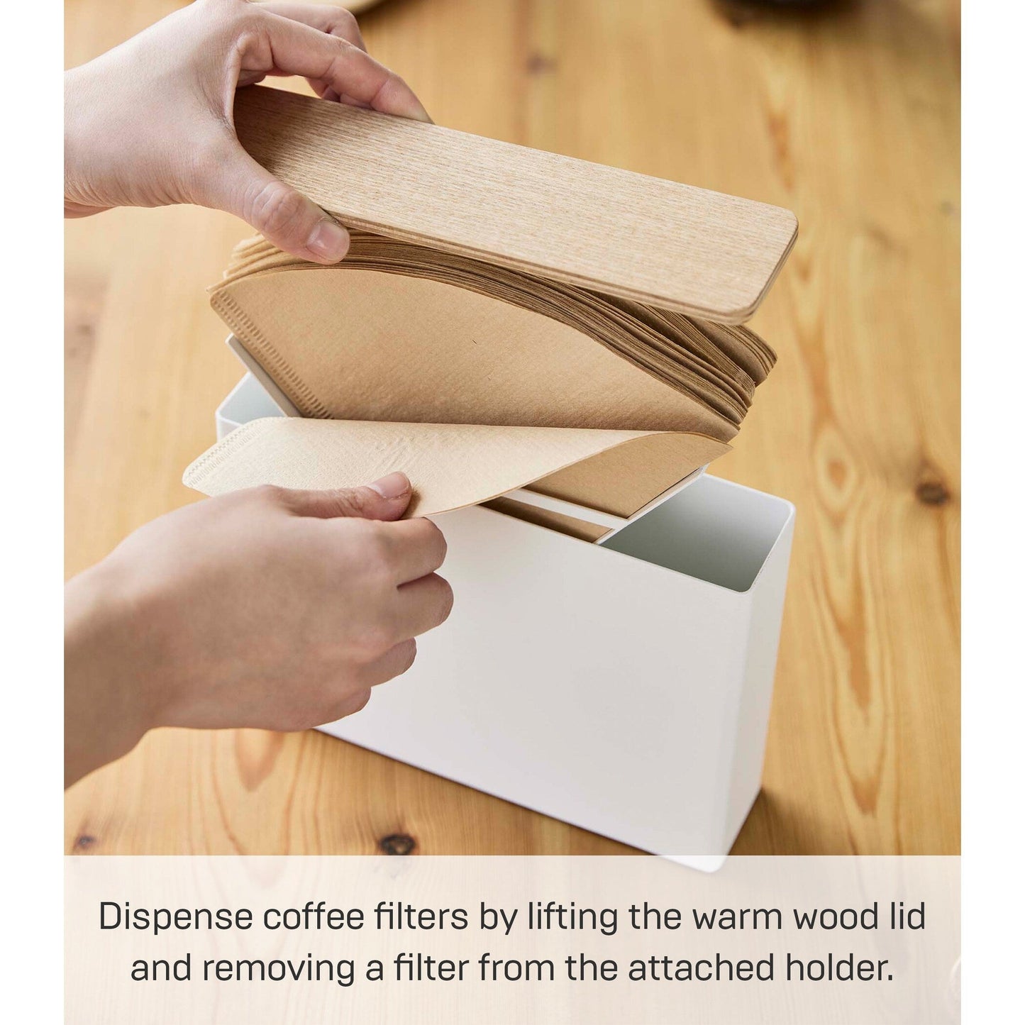 Étui à filtres à café Yamazaki Home - Taille 04, acier et bois, 04 filtres à café, couvercle - L 2,05 x l 8,27 x H 6,1 pouces
