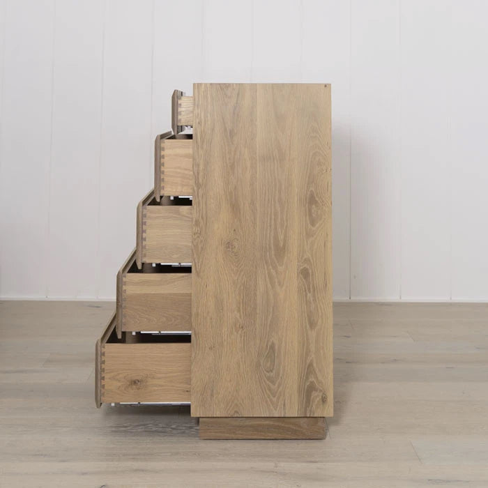 Commode haute conique